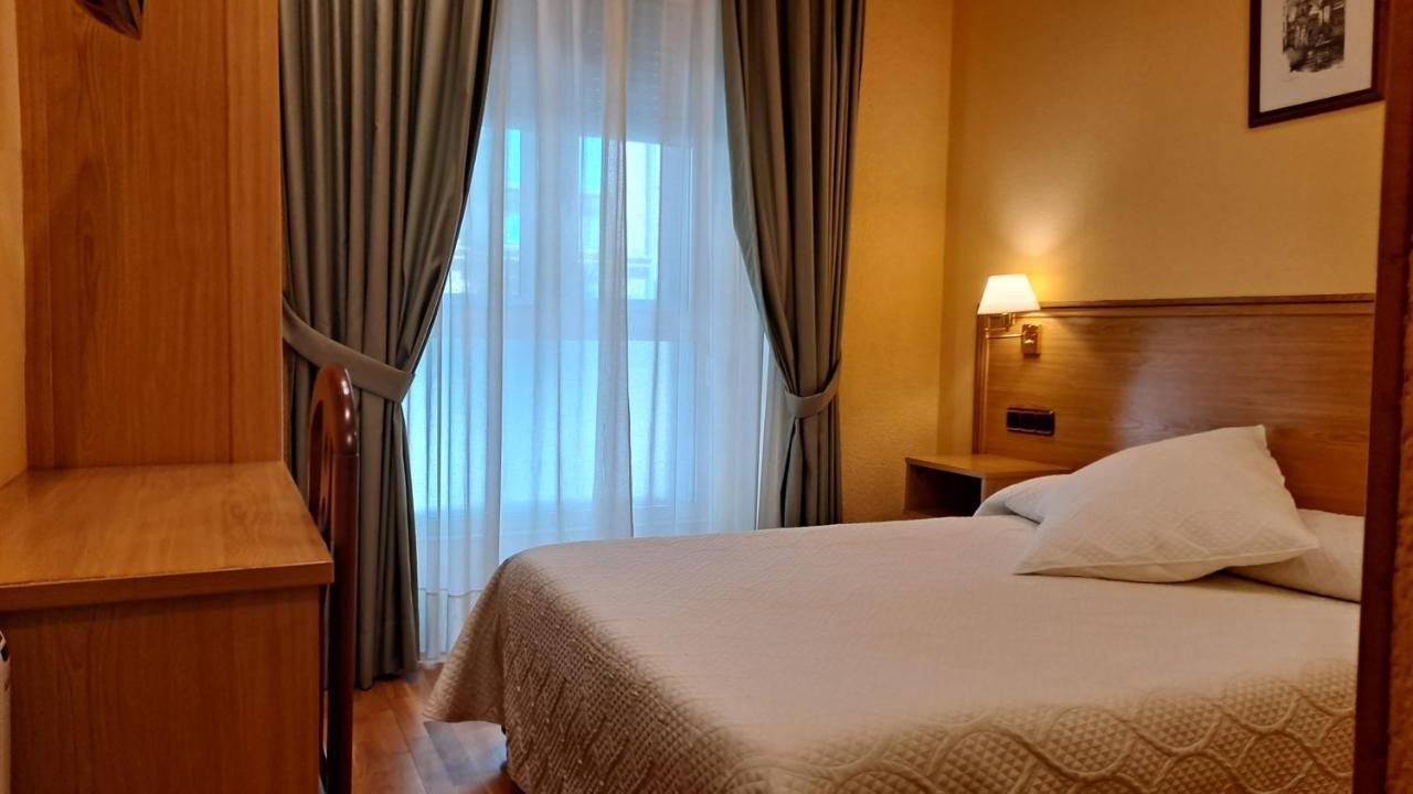 Pension La Concha San Sebastian Exterior photo