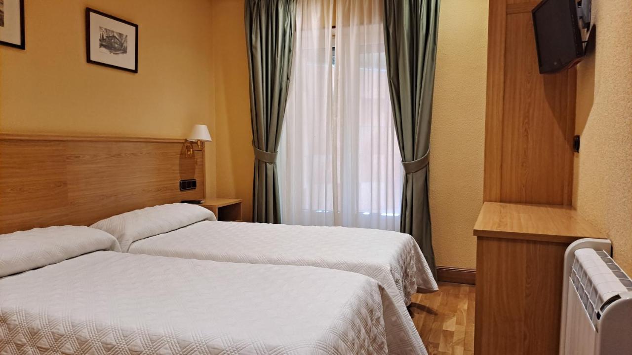 Pension La Concha San Sebastian Exterior photo