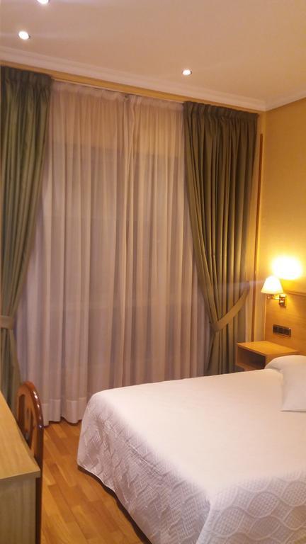 Pension La Concha San Sebastian Exterior photo