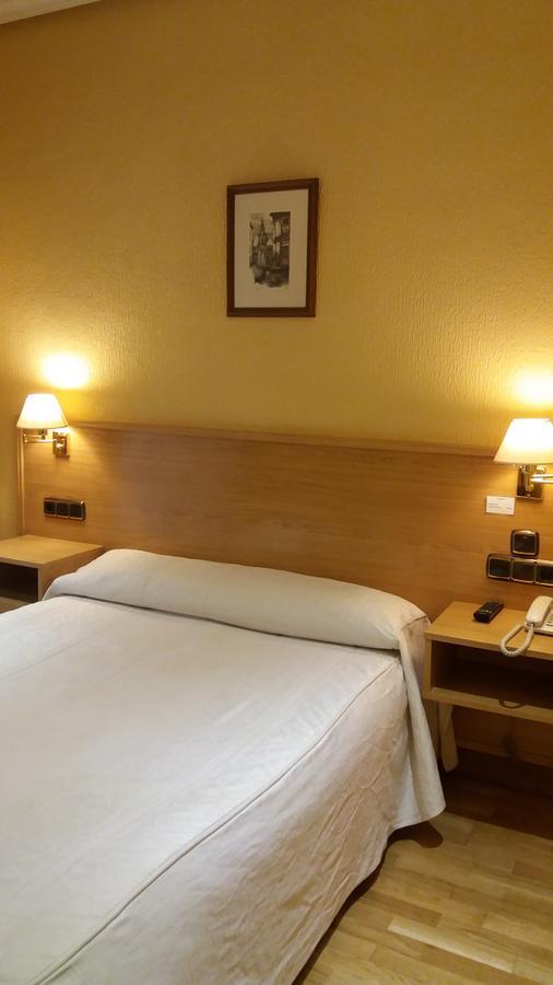 Pension La Concha San Sebastian Exterior photo